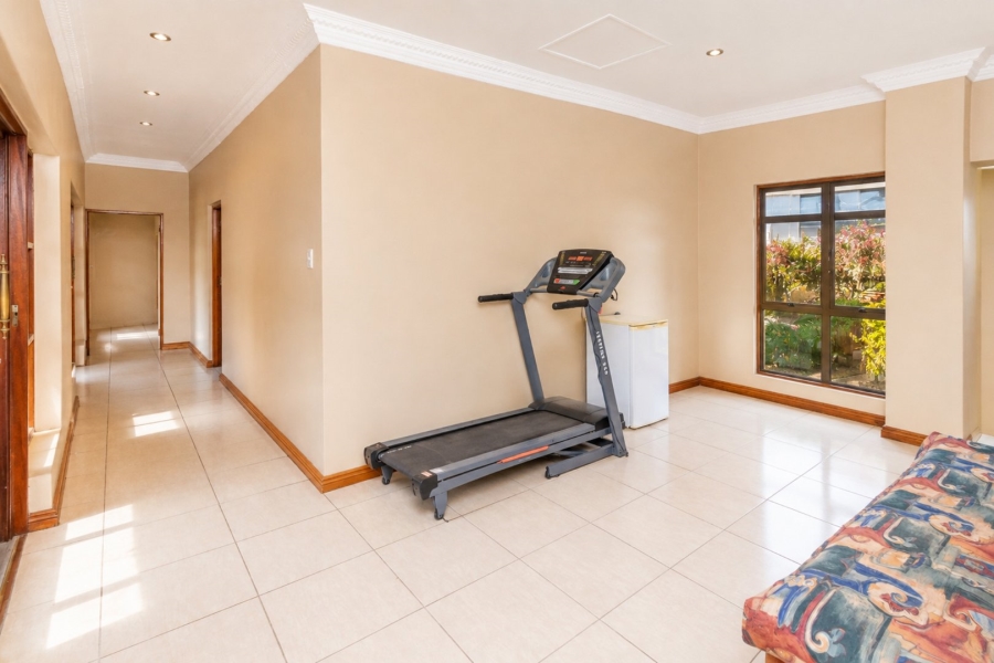 4 Bedroom Property for Sale in Kosmos Ridge North West
